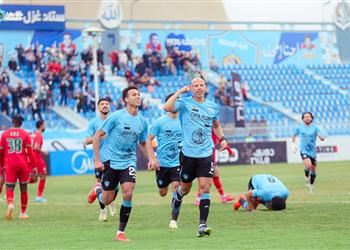 فيديو بخطأ فادح غزل المحلة يكسر لعنة 17 عام ا ويفوز على المصري في الدوري