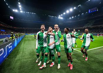 فيديو ميلان بـ10 لاعبين يودع دوري أبطال أوروبا بعد التعادل مع فينورد