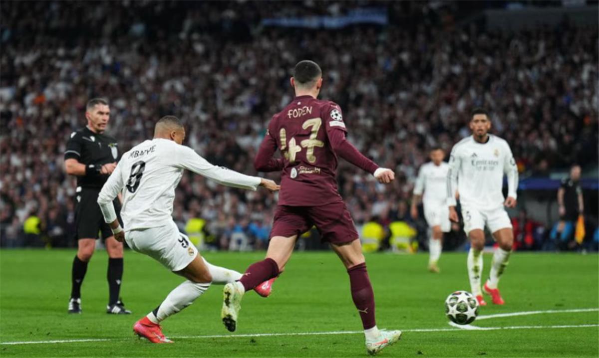 فيديو | "الهاتريك".. مبابي يسجل هدف ريال مدريد الثالث أمام مانشستر سيتي