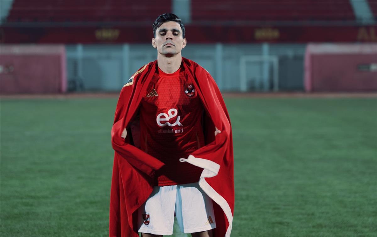 أشرف بن شرقي: الأهلي لا يحتاج أن أتحدث عنه.. وعلمت قيمته عندما لعبت ضده