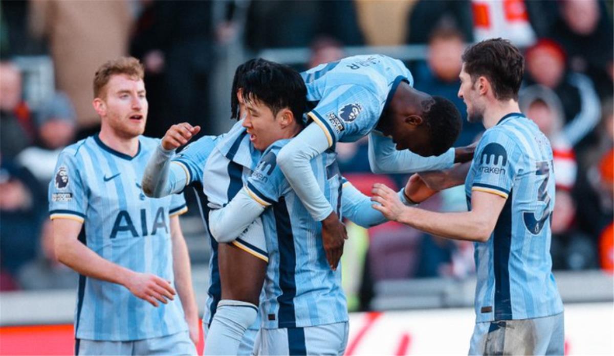 فيديو | توتنهام يكسر نتائجه السلبية بثنائية أمام برينتفورد ويصعد للمركز 14 بـ الدوري الإنجليزي