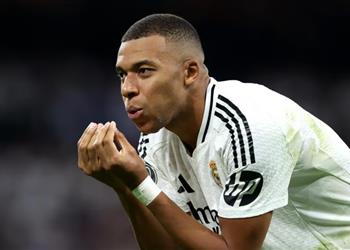 مبابي سأوقع بدمائي من أجل هذا الأمر ولا أرى نفسي فائز ا بالكرة الذهبية