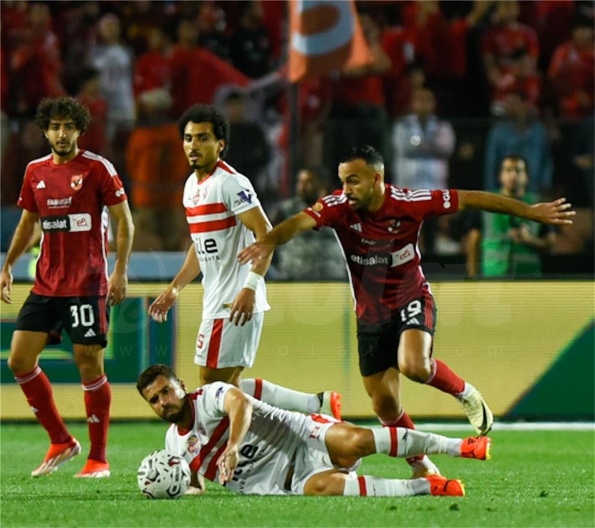 الحلم نيوز : مواجهات الأهلي والزمالك صراع القمة الذي لا ينتهي.. تاريخ فريد وأرقام لا تُنسى