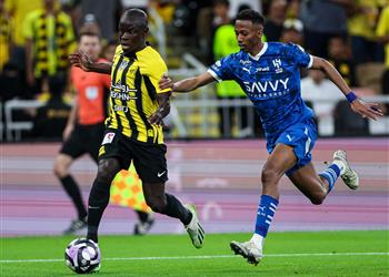 الاتحاد يحسم الكلاسيكو برباعية أمام الهلال وينفرد بصدارة الدوري السعودي