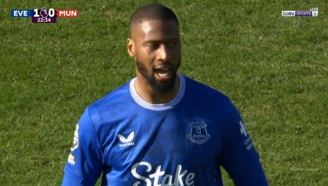 هدف ايفرتون الاول في مرمي مانشستر يونايتد بالدوري الانجليزي