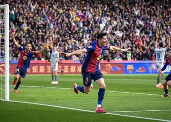 تقارير ليفاندوفسكي مستمر مع برشلونة حتى 2026 تلقائي ا