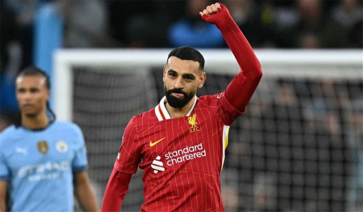 الحلم نيوز : جاري نيفيل: محمد صلاح يعيش لحظة ذهبية ومستواه يختلف عن الجميع