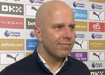 سلوت من الصعب إيجاد كلمات تصف مستوى محمد صلاح