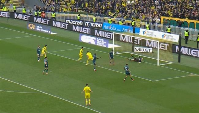 مصطفي محمد كاد ان يسجل هدف في مرمي لينس بالدوري الفرنسي