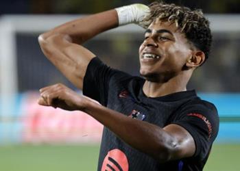 الوكيل حسم كل شيء موندو تكشف تطورات تجديد عقد لامين يامال مع برشلونة