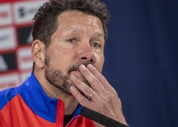 سيميوني علينا أن نؤذي برشلونة ونعرف كيف نعاني أمامهم