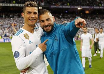 بنزيما يصدم رونالدو ويختار اللاعب الأفضل في التاريخ