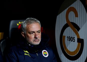 جالطة سراي يتهم مورينيو بالعنصرية بعد ديربي اسطنبول