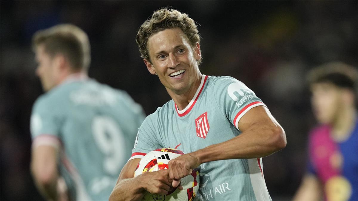 فيديو | الإثارة متواصلة.. يورينتي يسجل هدف أتلتيكو مدريد الثالث أمام برشلونة