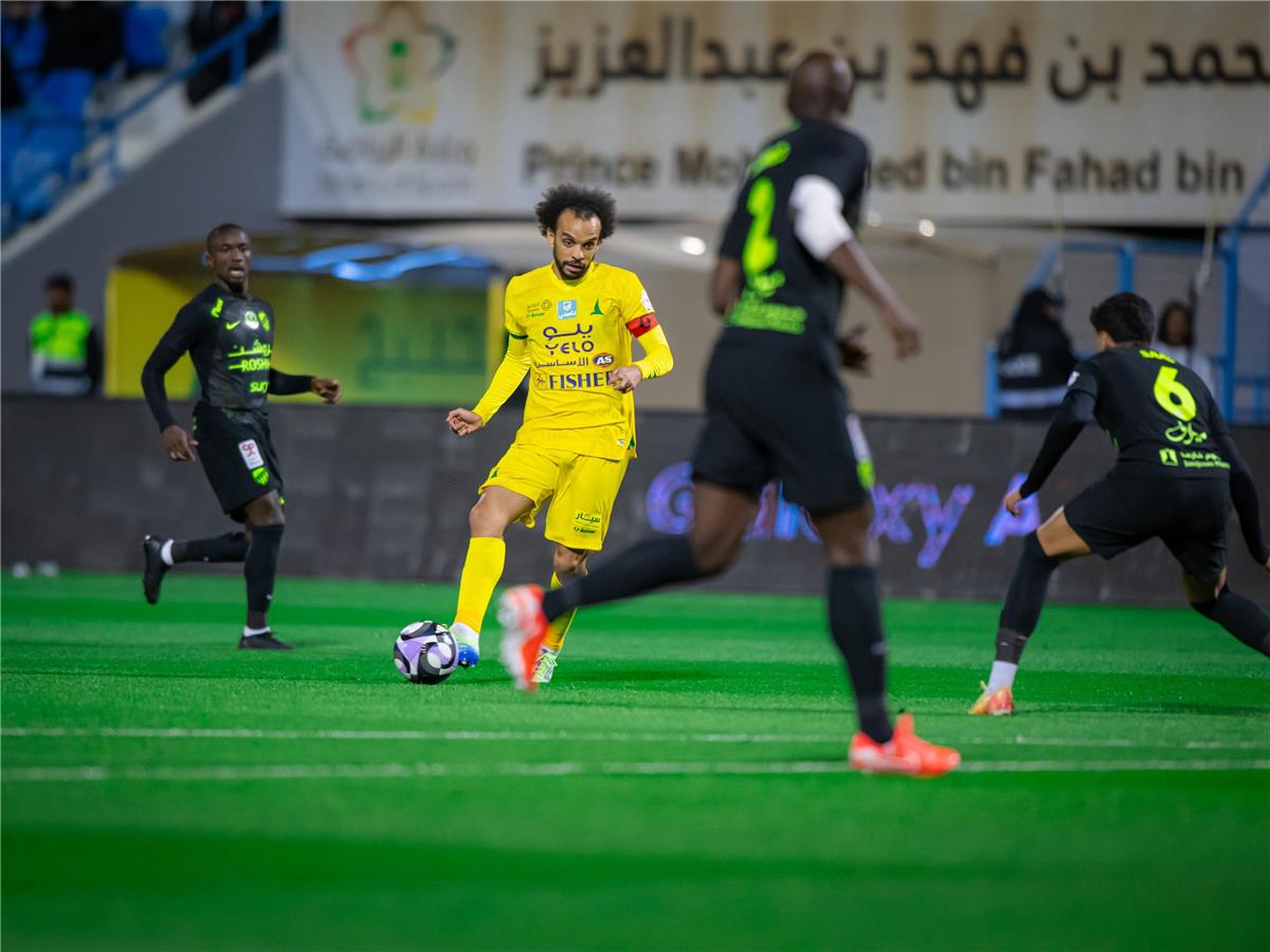 الصالح سبورت : بمشاركة محمد شريف.. اتحاد جدة يتعثر في الدوري السعودي بالتعادل مع الخليج