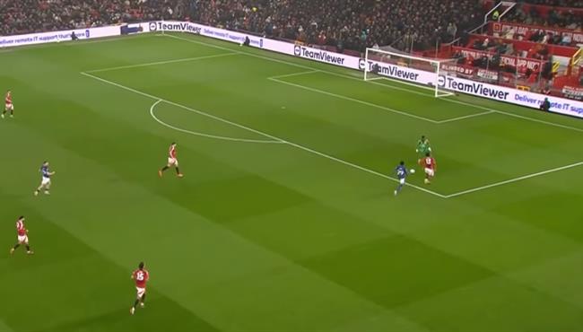 هدف ايبسويتش تاون في مرمي مانشستر يونايتد بعد خطأ فادح من الدفاع