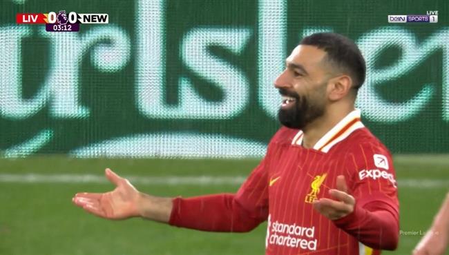 لقطة مثيرة للجدل لمحمد صلاح في مباراة ليفربول ونيوكاسل