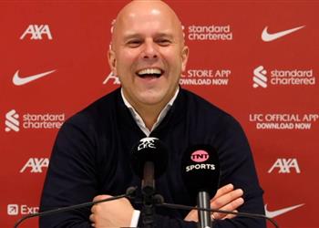 سلوت لا نخشى الفرق الأخرى وسأنسى الدوري الإنجليزي الآن