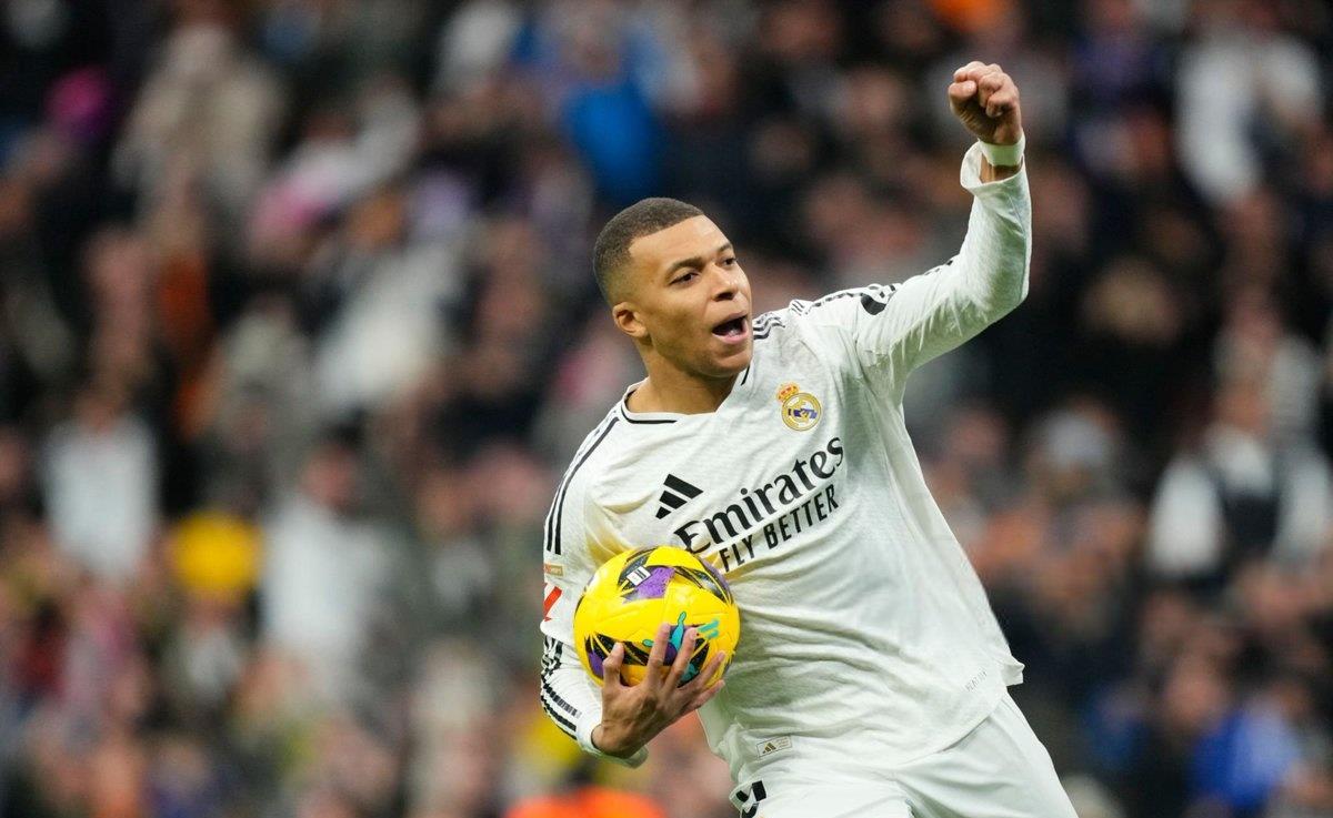 موقف مبابي من مباراة ريال مدريد وريال بيتيس في الدوري الإسباني