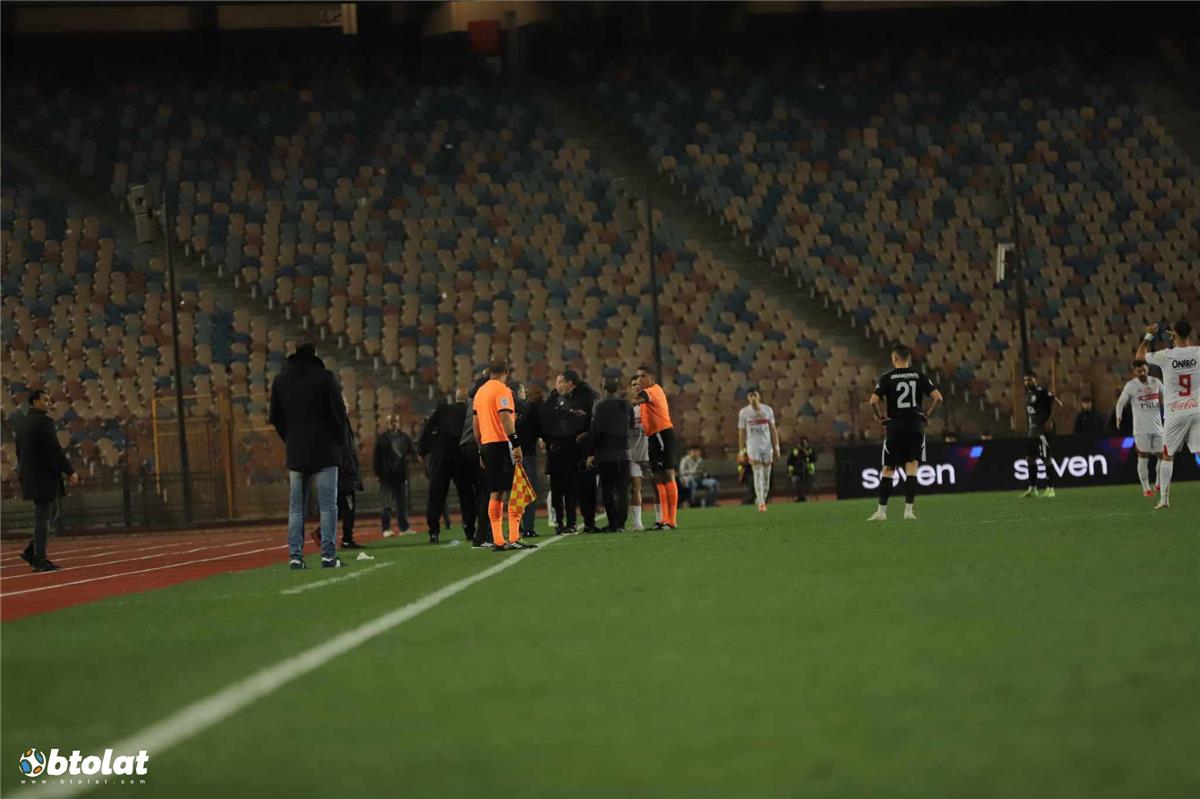 الصالح سبورت : مدرب الزمالك يهاجم التحكيم بعد مباراة زد: أين العدالة والفار؟