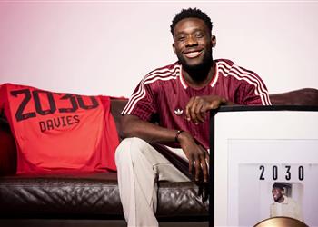 رسمي ا بايرن ميونخ يمدد عقد ألفونسو ديفيز حتى 2030