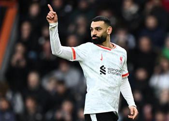 مهاجم ليفربول السابق مصير محمد صلاح لعبة قط وفأر والسماح برحيله سخيف