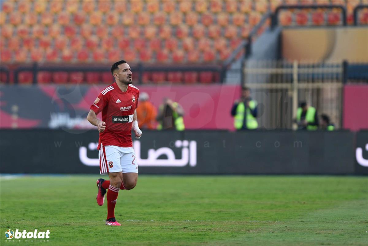 علي معلول: شعرت أنني في عالم آخر بسبب جماهير الأهلي.. وسأرد في الملعب