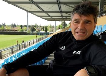 خاص بوساكا يقود معسكر ا للحكام المصريين