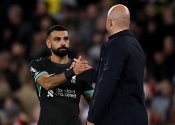 سلوت محمد صلاح يضع ليفربول في حالة تأهب