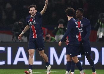 فيديو كفاراتسخيليا يسجل وديمبلي يقود باريس سان جيرمان لاكتساح موناكو برباعية في الدوري الفرنسي