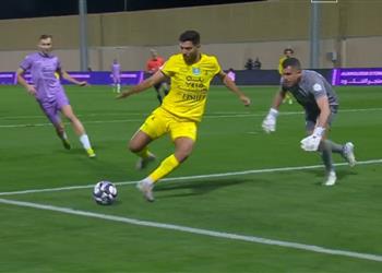 فيديو محمد شريف يسجل هدف الخليج الأول أمام الخلود في الدوري السعودي