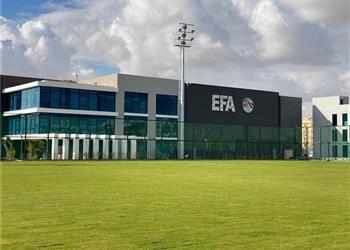 اتحاد الكرة يكشف سبب عدم تعيين حكام أجانب لمباراة الأهلي والزمالك