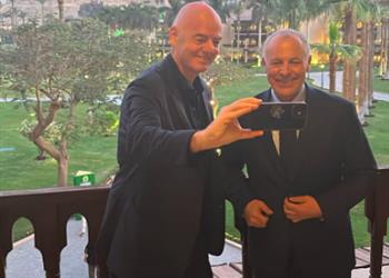 أبو ريدة يستقبل إنفانتينو وموتسيبي قبل اجتماعات عمومية الكاف في القاهرة