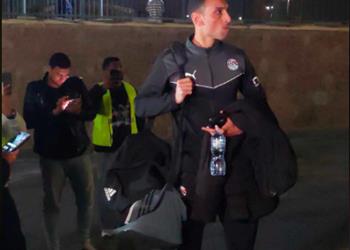 وصول الحكم محمود بسيوني إلى استاد القاهرة لإدارة مباراة الأهلي والزمالك