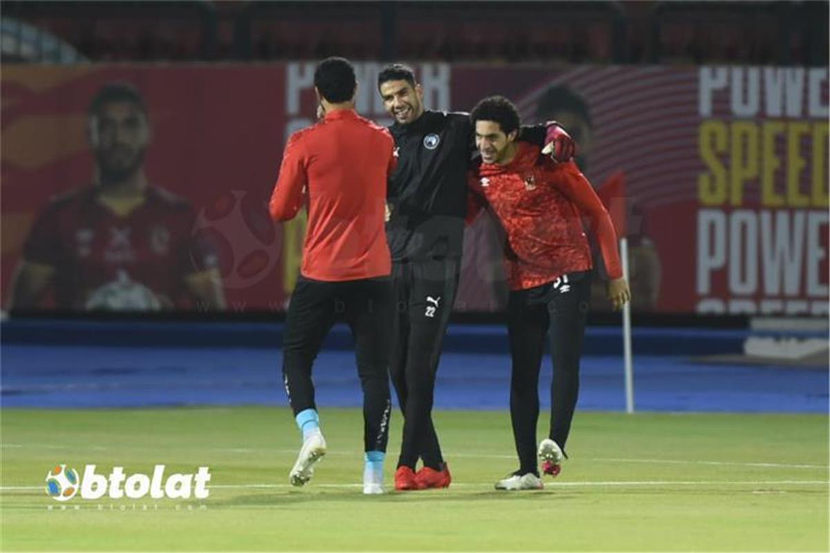 الصالح سبورت : شريف إكرامي: الزمالك ليس فقيرًا.. ولا شيء يمنعني من العمل في الأهلي