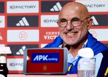 قائمة إسبانيا لمباراتي هولندا في دوري الأمم الأوروبية 7 لاعبين من برشلونة ومدافع ريال مدريد