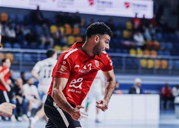 الأهلي يهزم سبورتنج ويتوج بطلا لـ سوبر كرة اليد