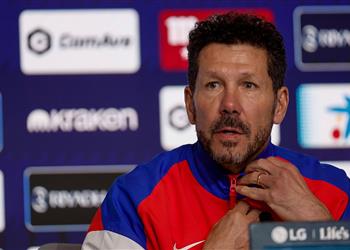 سيميوني كل شيء يقلقنا بشأن برشلونة ولدينا شعور بالظلم والغيظ