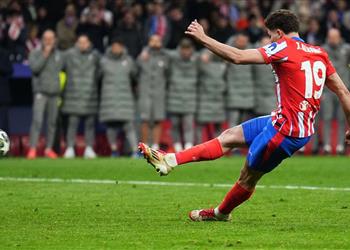رئيس أتلتيكو مدريد عن ركلة جزاء ألفاريز تقنية الفار جعلت الكرة أكثر ظلم ا