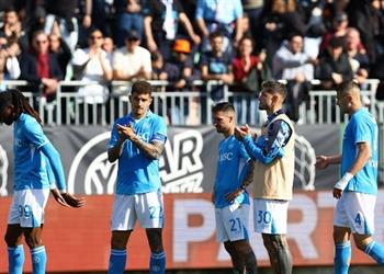 نابولي يسقط في فخ التعادل المخيب مع فينيزيا ويشعل قمة أتالانتا وإنتر ميلان