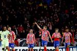 سورلوث يسجل هدف أتلتيكو مدريد الثاني وليفاندوفسكي يقلص الفارق لـ برشلونة (فيديو)