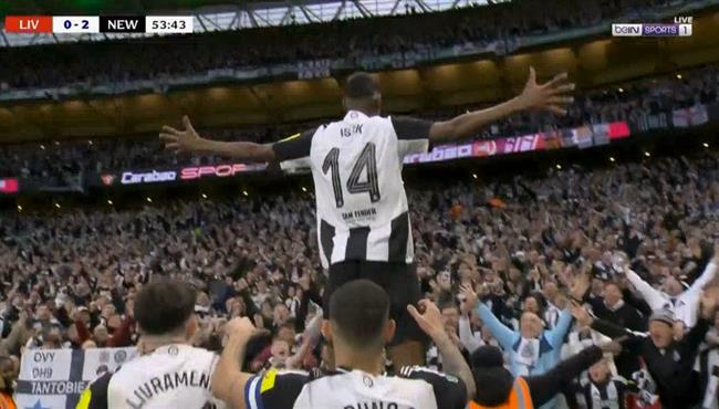 هدف ايساك في مرمي ليفربول بنهائي كأس الرابطة الانجليزية