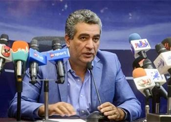 أحمد مجاهد يرد بسخرية على أنباء تدخله في أزمة مباراة الأهلي والزمالك
