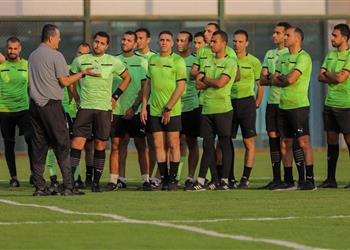 أوسكار رويز يجتمع مع الحكام لتحليل بعض الحالات الجدلية في كأس مصر