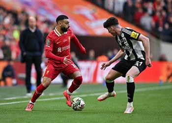 جاري نيفيل ما فعله محمد صلاح أمام نيوكاسل لم أشاهده من قبل