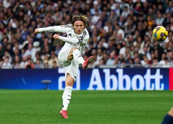 مودريتش ينتظر عرض ريال مدريد لتمديد عقده