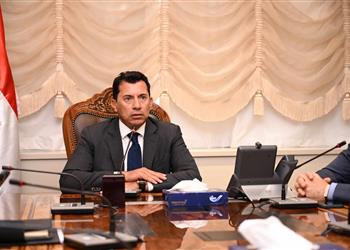 وزير الرياضة تدخلنا في اللحظة الأخيرة لحل أزمة القمة وطالبنا الأهلي بالتواصل مع الزمالك