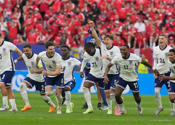 رسميا منتخب إنجلترا يعلن غياب لاعب تشيلسي عن مباراتي ألبانيا ولاتفيا بسبب الإصابة