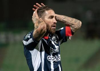 راموس مهدد بالإيقاف الطويل مع مونتيري بعد طرده في الدوري المكسيكي فيديو