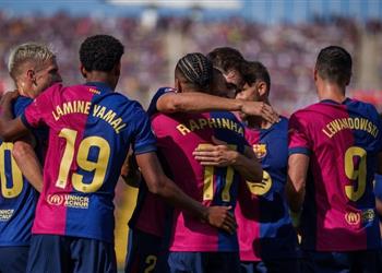 ريال سوسيداد يستهدف ضم مدافع برشلونة في الصيف